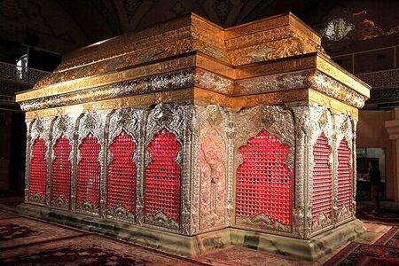 بارگاه امام حسین(ع) چگونه و توسط چه کسانی ساخته شد؟