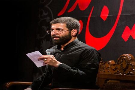 روضه‌خوانی حزن‌انگیز مداح اهل‌بیت برای مادرش در مراسم تشییع جنازه/ ویدئو