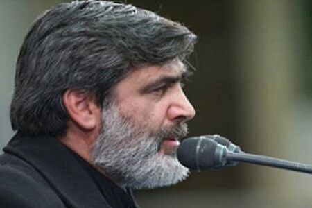 بخشی از دعای عهد با صدای استاد سماواتی/ ویدئو