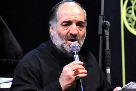 مداحی روح‌نواز «از تو دست بکشم ابدا ابدا» توسط محمدحسین حدادیان