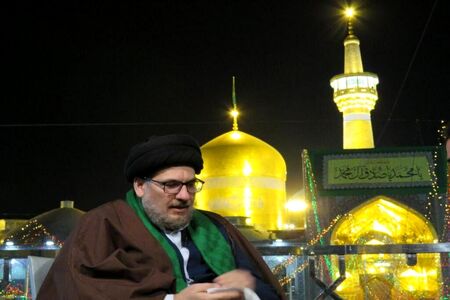  نقاره‌‌زنی در شب میلاد امام رضا(ع)